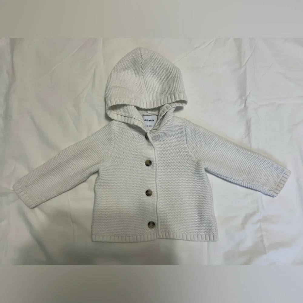 Old Navy Unisex Button-Front Hooded Sweater for Baby (Size 12-18)